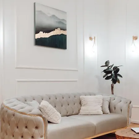Fabulous And Fancy City Center Designer Apartment