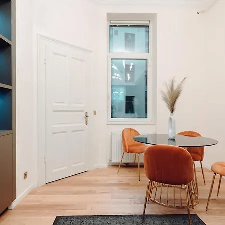 Fabulous And Fancy City Center Designer *