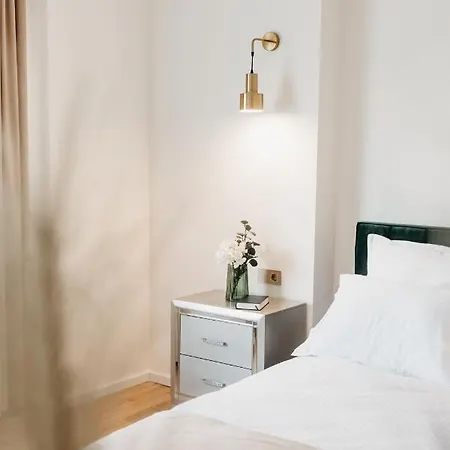 Apartment Fabulous And Fancy City Center Designer Cluj-Napoca