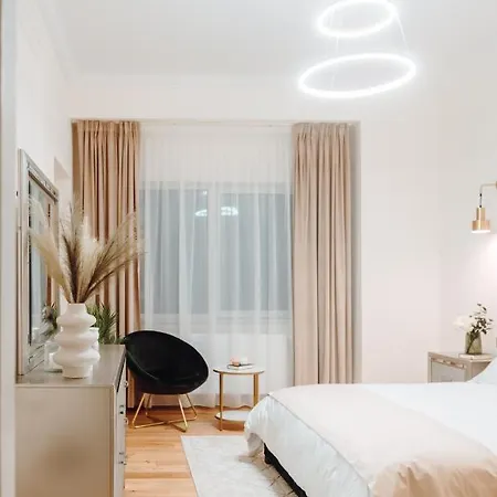 Fabulous And Fancy City Center Designer *