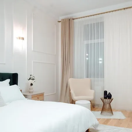Fabulous And Fancy City Center Designer Apartment